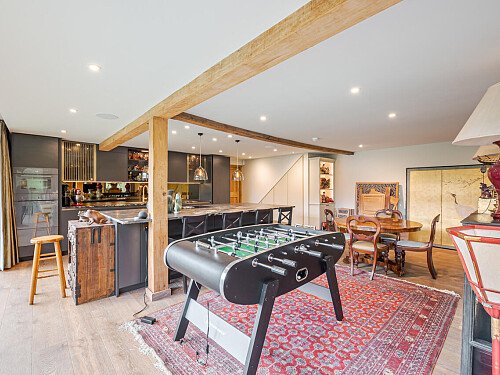 BM House - Filming Locations Locations Direct -23