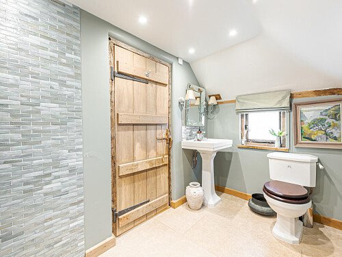 BM House - Filming Locations Locations Direct -25