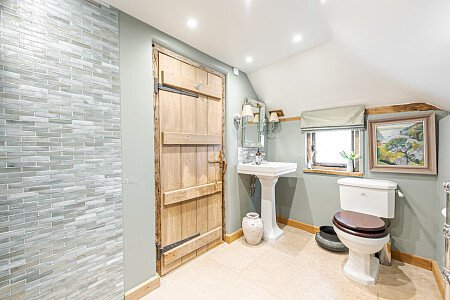 BM House - Filming Locations Locations Direct -25