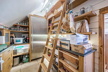 BM House - Filming Locations Locations Direct -28