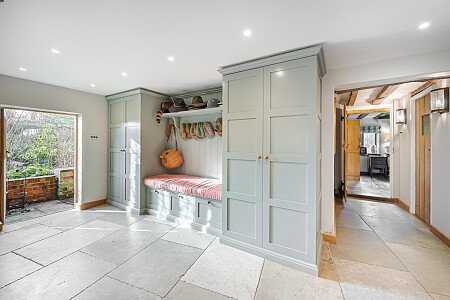 BM House - Filming Locations Locations Direct -30