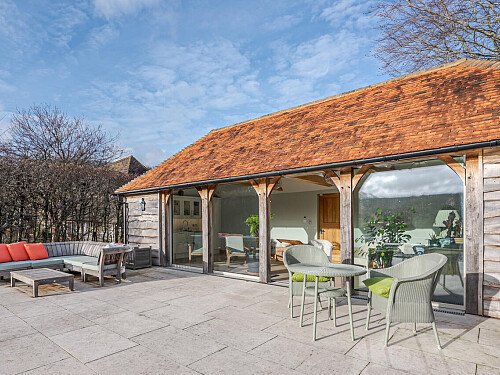 BM House - Filming Locations Locations Direct -52