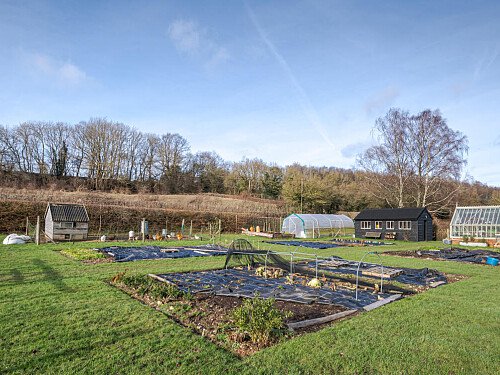 BM House - Filming Locations Locations Direct -65