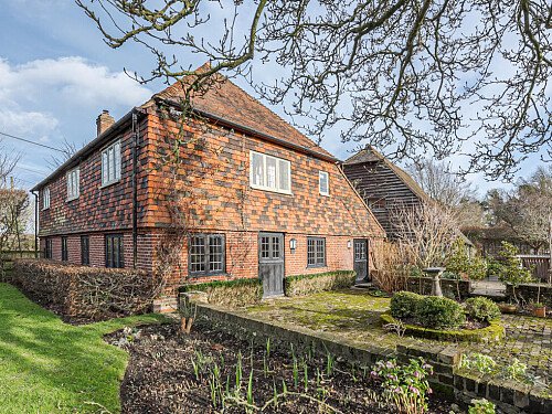 BM House - Filming Locations Locations Direct -66