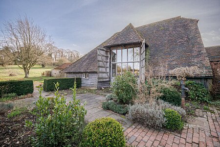 BM House - Filming Locations Locations Direct -70