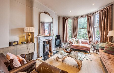 L Grove House - Filming Locations Locations Direct -11