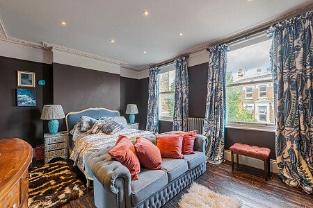 L Grove House - Filming Locations Locations Direct -18