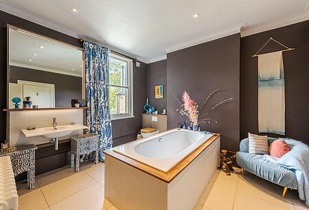 L Grove House - Filming Locations Locations Direct -20