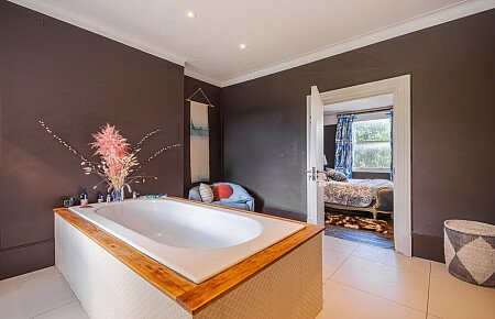 L Grove House - Filming Locations Locations Direct -21