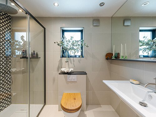 L Grove House - Filming Locations Locations Direct -23