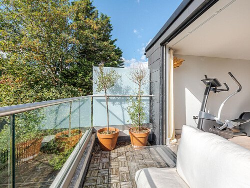 L Grove House - Filming Locations Locations Direct -26