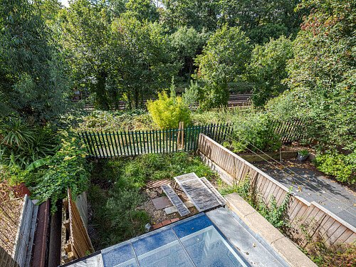 L Grove House - Filming Locations Locations Direct -27