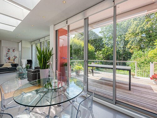 Modern Colourful - Filming Locations Locations Direct -08