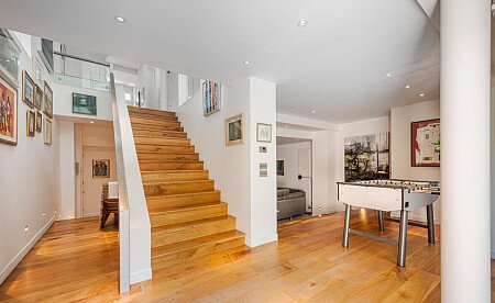 Modern Colourful - Filming Locations Locations Direct -15