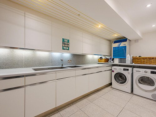 Image for Location 2100