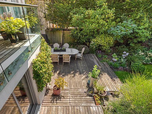 Modern Colourful - Filming Locations Locations Direct -30