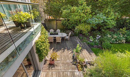 Modern Colourful - Filming Locations Locations Direct -30