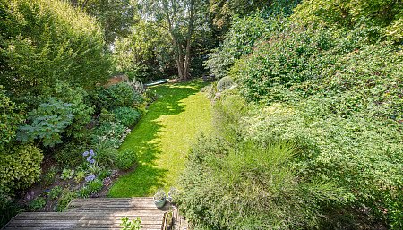 Modern Colourful - Filming Locations Locations Direct -29