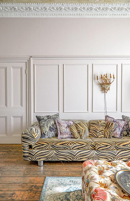 Extravagant furniture rustic house - Filming Photoshoot Locations-28