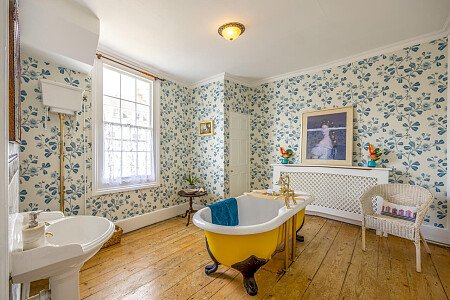 Cottage quirky wallpaper  - Filming Photoshoot Locations-04