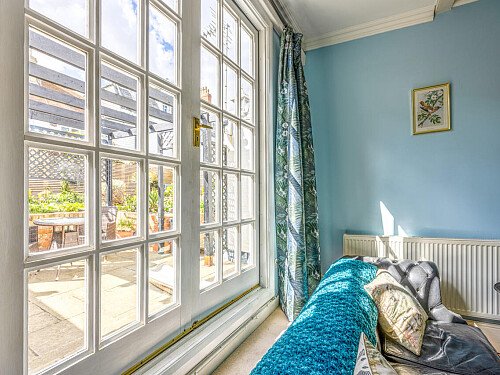 Cottage quirky wallpaper  - Filming Photoshoot Locations-12