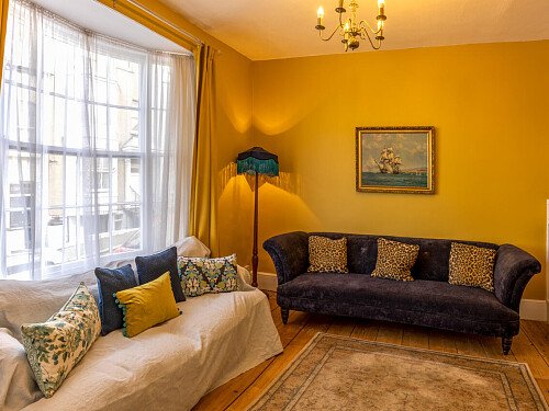 Cottage quirky wallpaper  - Filming Photoshoot Locations-14