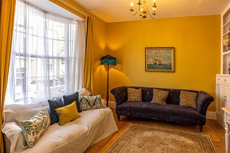 Cottage quirky wallpaper  - Filming Photoshoot Locations-14