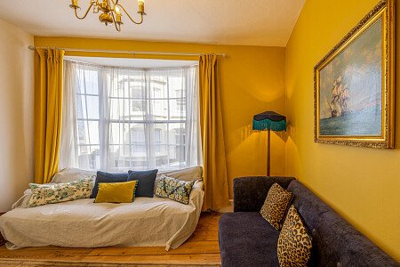 Cottage quirky wallpaper  - Filming Photoshoot Locations-16