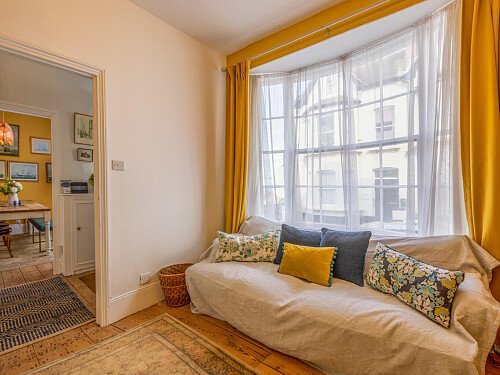 Cottage quirky wallpaper  - Filming Photoshoot Locations-17