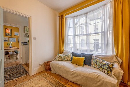 Cottage quirky wallpaper  - Filming Photoshoot Locations-17