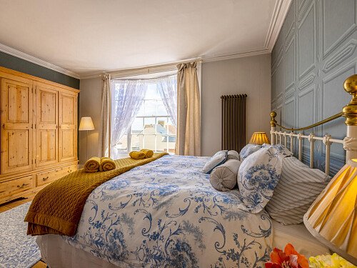 Cottage quirky wallpaper  - Filming Photoshoot Locations-24