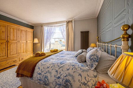 Cottage quirky wallpaper  - Filming Photoshoot Locations-24