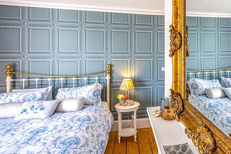 Cottage quirky wallpaper  - Filming Photoshoot Locations-26