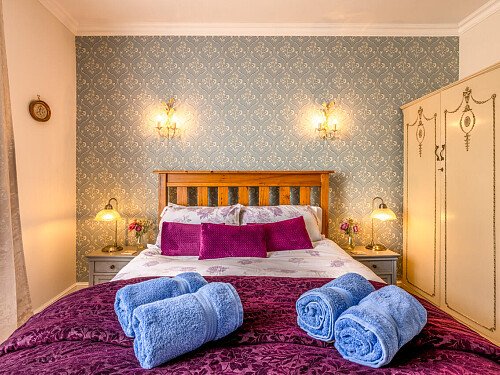 Cottage quirky wallpaper  - Filming Photoshoot Locations-30