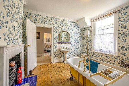 Cottage quirky wallpaper  - Filming Photoshoot Locations-32