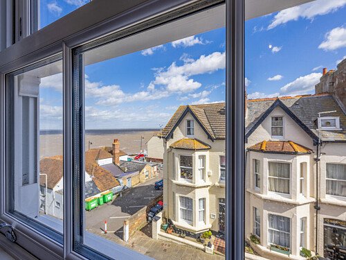 Cottage quirky wallpaper  - Filming Photoshoot Locations-43