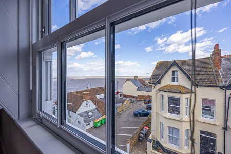 Cottage quirky wallpaper  - Filming Photoshoot Locations-47