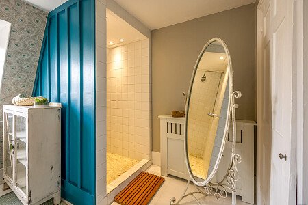 Cottage quirky wallpaper  - Filming Photoshoot Locations-53