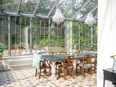 High ceiling glass room-Derbyshire-  filming photoshoot location-01