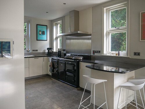 High ceiling glass room-Derbyshire-  filming photoshoot location-05