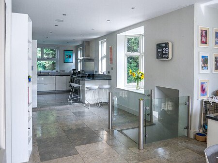 High ceiling glass room-Derbyshire-  filming photoshoot location-07