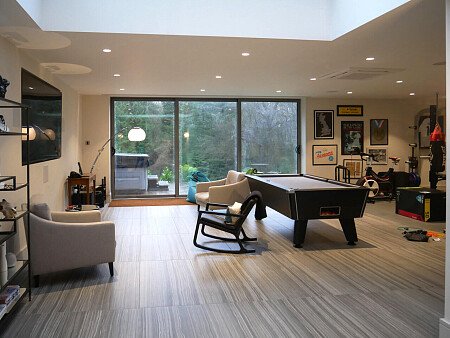 High ceiling glass room-Derbyshire-  filming photoshoot location-11