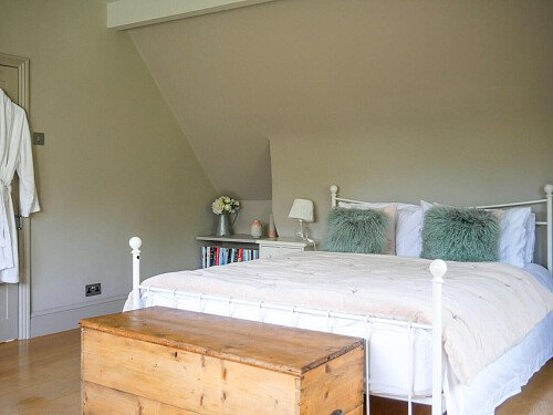 High ceiling glass room-Derbyshire-  filming photoshoot location-16