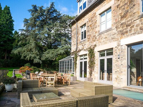 High ceiling glass room-Derbyshire-  filming photoshoot location-24