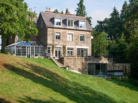 High ceiling glass room-Derbyshire-  filming photoshoot location-25