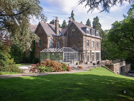 High ceiling glass room-Derbyshire-  filming photoshoot location-26