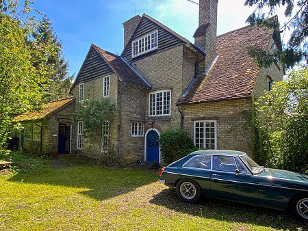 Family Home Hitch - filming photoshoot location-04