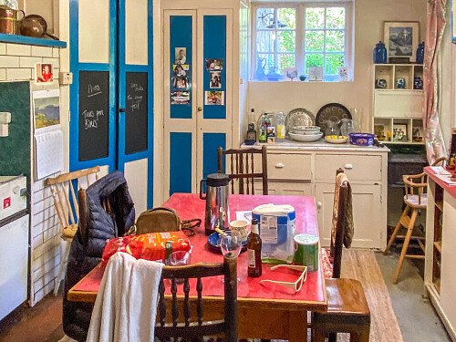 Family Home Hitch - filming photoshoot location-06