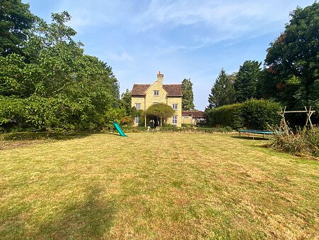 Family Home Hitch - filming photoshoot location-13