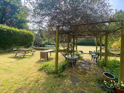 Family Home Hitch - filming photoshoot location-15